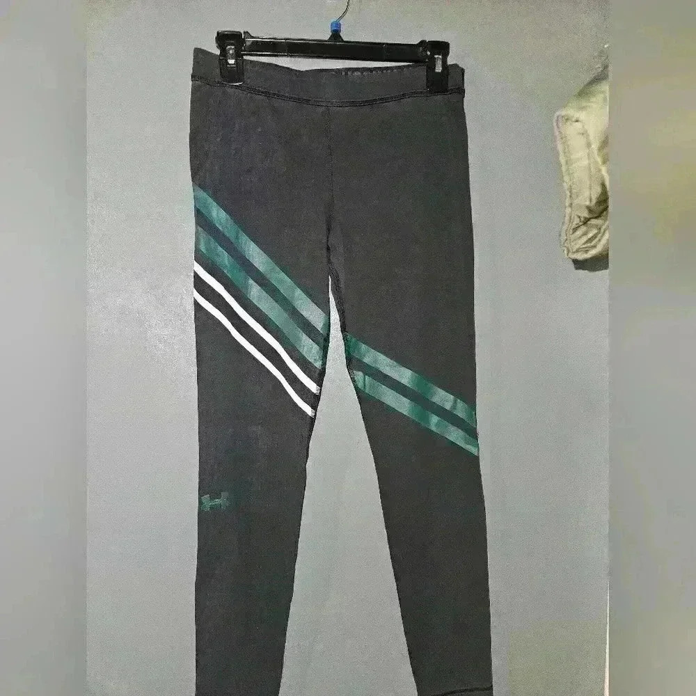 Under Armour Womans Black and Green Leggings Size M